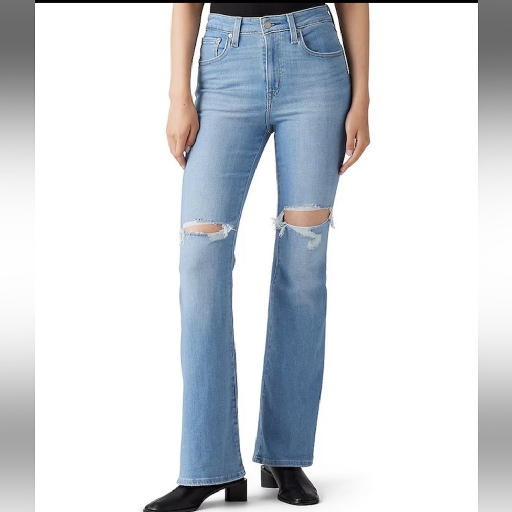 Women’s Levi’s 726 High Rise Flare Light Blue Distressed Jeans Size 26